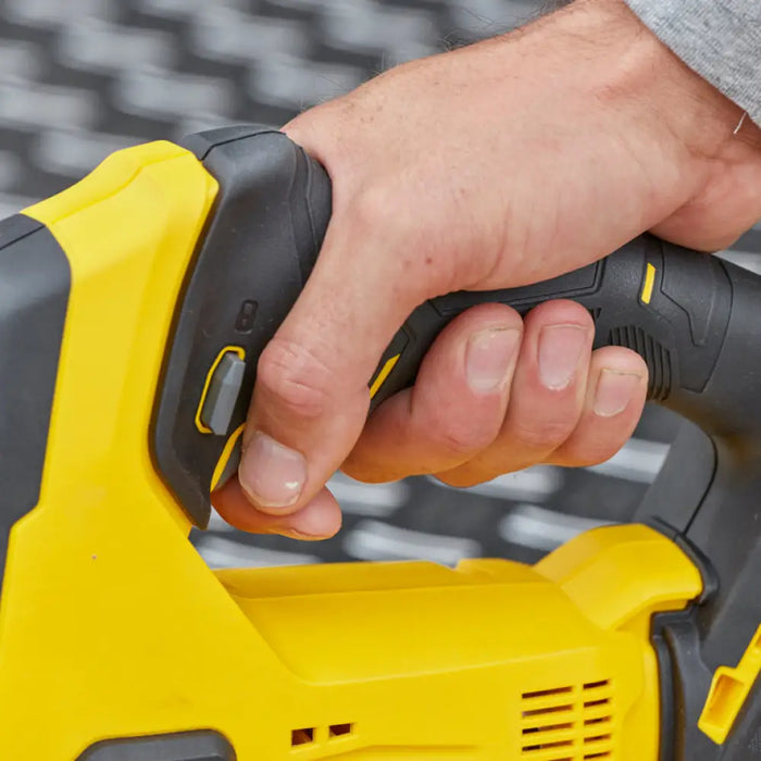 АКУМУЛАТОРЕН ПРОБОДЕН ТРИОН STANLEY SFMCS600B-XJ