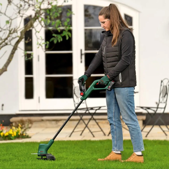 АКУМУЛАТОРЕН ТРИМЕР BOSCH EASYGRASS SOLO
