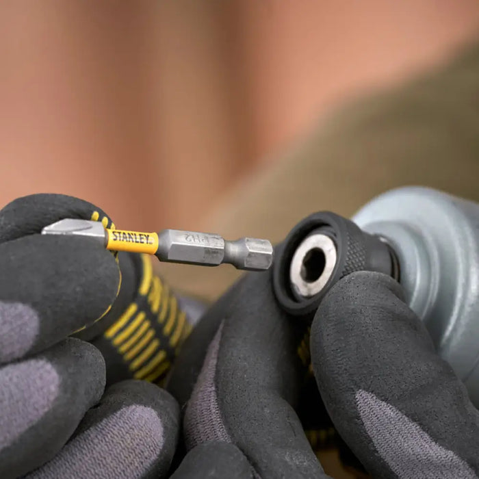 АКУМУЛАТОРЕН УДАРЕН ВИНТОВЕРТ STANLEY SFMCF830B-XJ 18 V