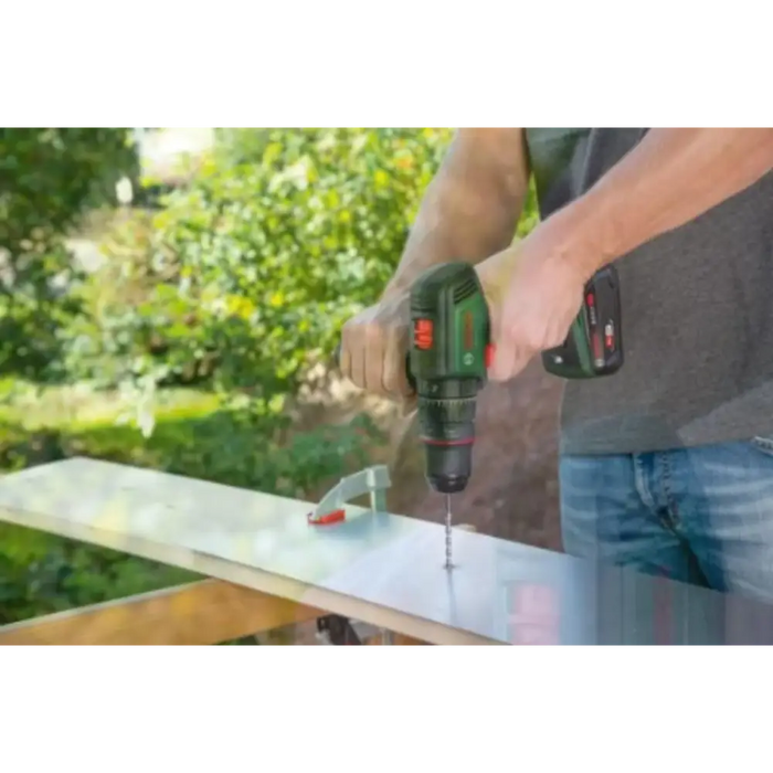 АКУМУЛАТОРЕН УДАРЕН ВИНТОВЕРТ BOSCH 18V