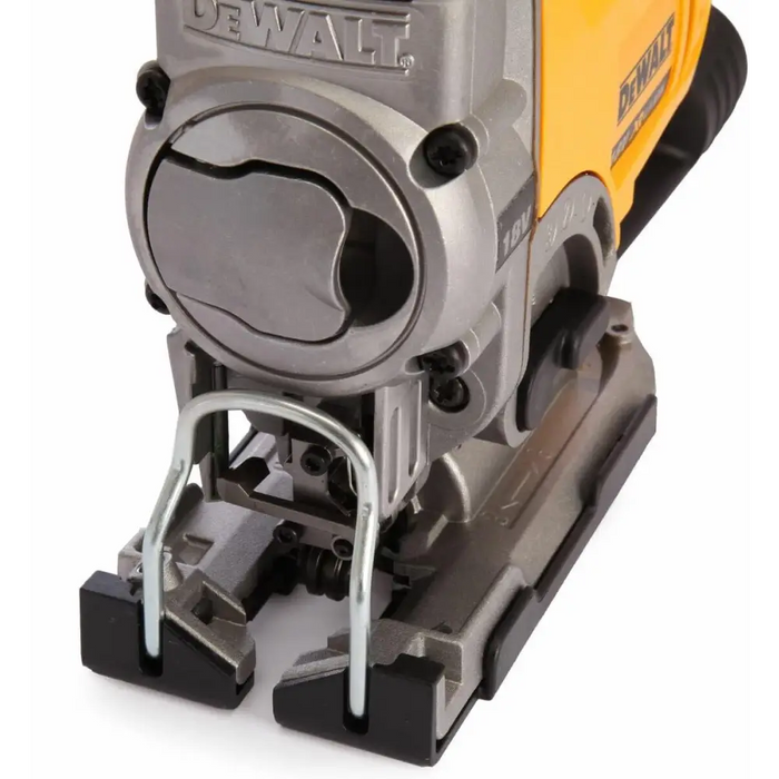 АКУМУЛАТОРЕН ПРОБОДЕН ТРИОН 18V DEWALT