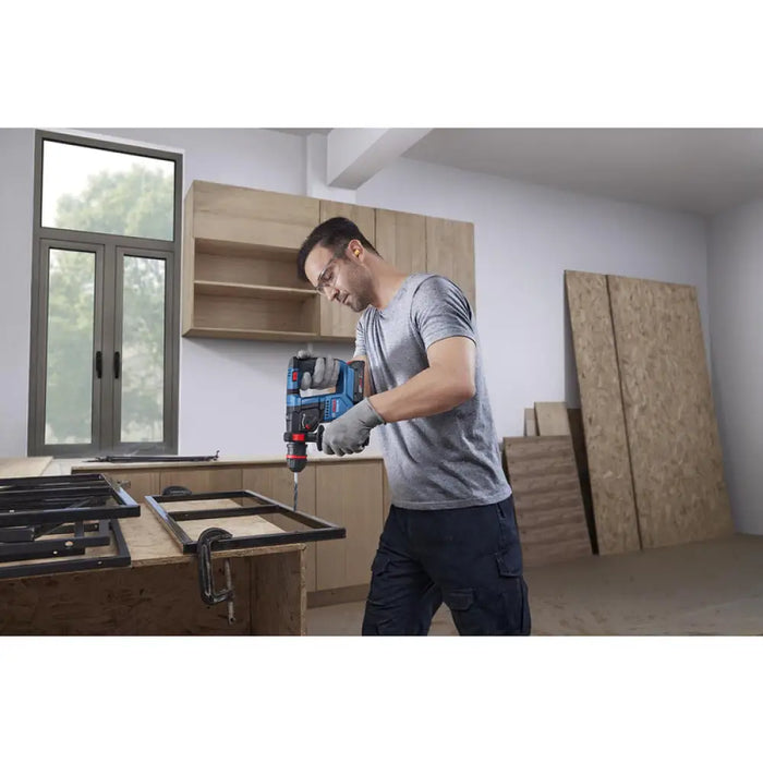 Акумулаторен безчетков перфоратор Bosch Blue GBH 18V-18 solo