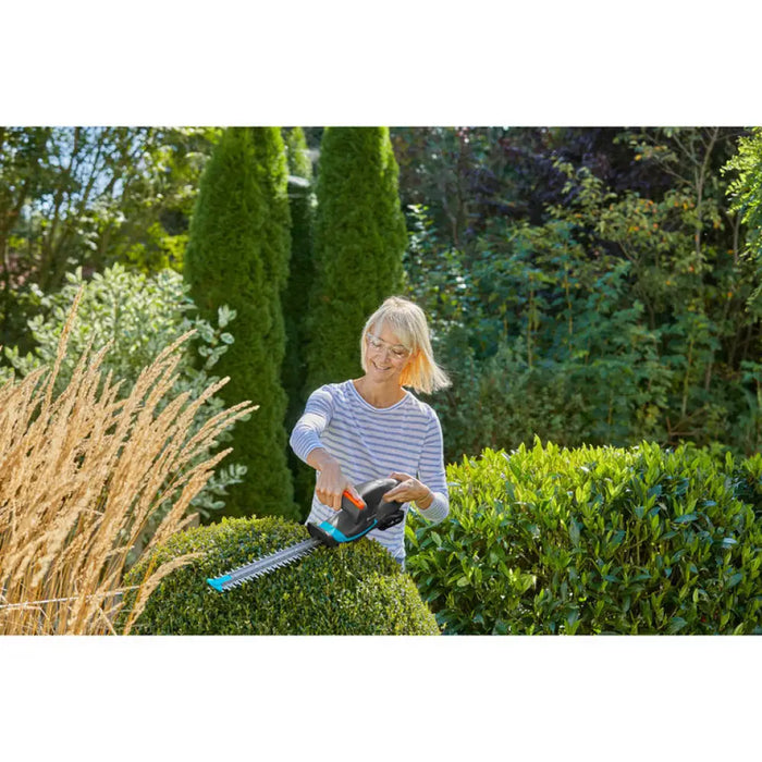 АКУМУЛАТОРЕН ХРАСТОРЕЗ GARDENA EASYCUT 40/18V-P4A