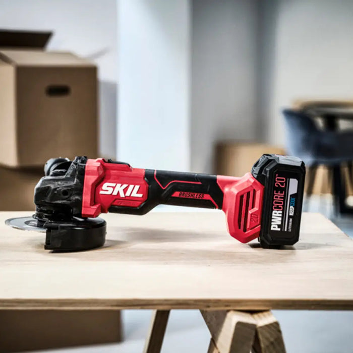 АКУМУЛАТОРЕН БЕЗЧЕТКОВ ЪГЛОШЛАЙФ SKIL AG1E3923CA 18 V 125 мм