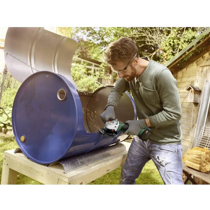 АКУМУЛАТОРЕН ЪГЛОШЛАЙФ BOSCH 18V