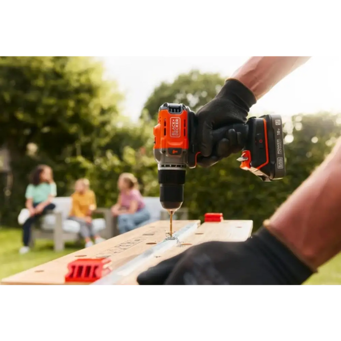 АКУМУЛАТОРНА БОРМАШИНА 18V POWERCONNECT