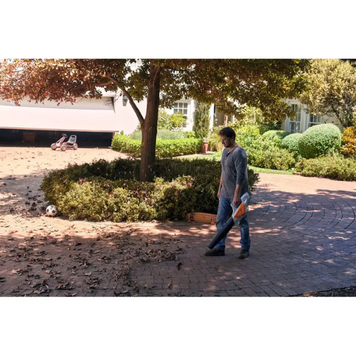 АКУМУЛАТОРНА МЕТЛА STIHL BGA 57