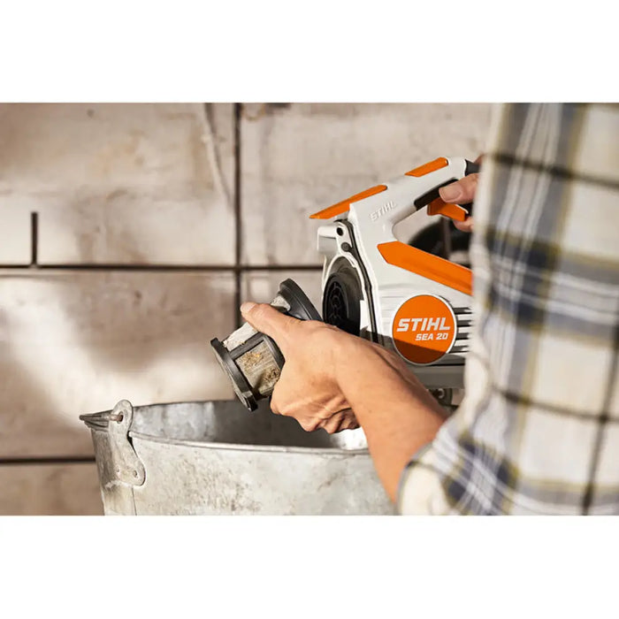 АКУМУЛАТОРНА ПРАХОСМУКАЧКА STIHL SEA 20.0