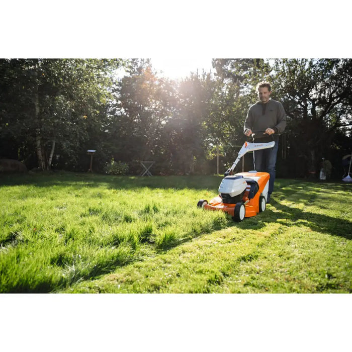 АКУМУЛАТОРНА САМОХОДНА КОСАЧКА STIHL RMA 448.2 VC