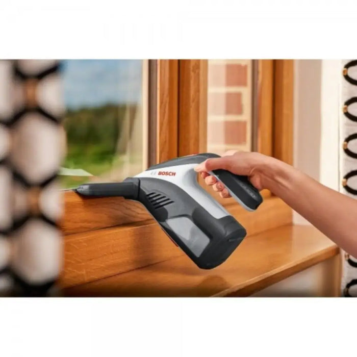 АКУМУЛАТОРНА СТЪКЛОЧИСТАЧКА BOSCH Plus