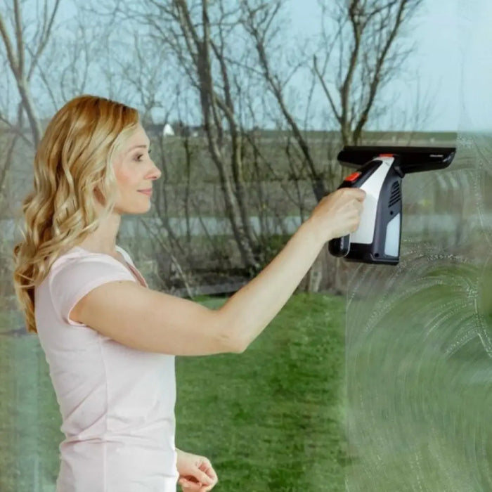 АКУМУЛАТОРНА СТЪКЛОЧИСТАЧКА BOSCH Plus