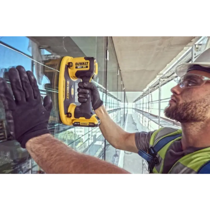 АКУМУЛАТОРНА ВЕНДУЗА 18V DeWALT