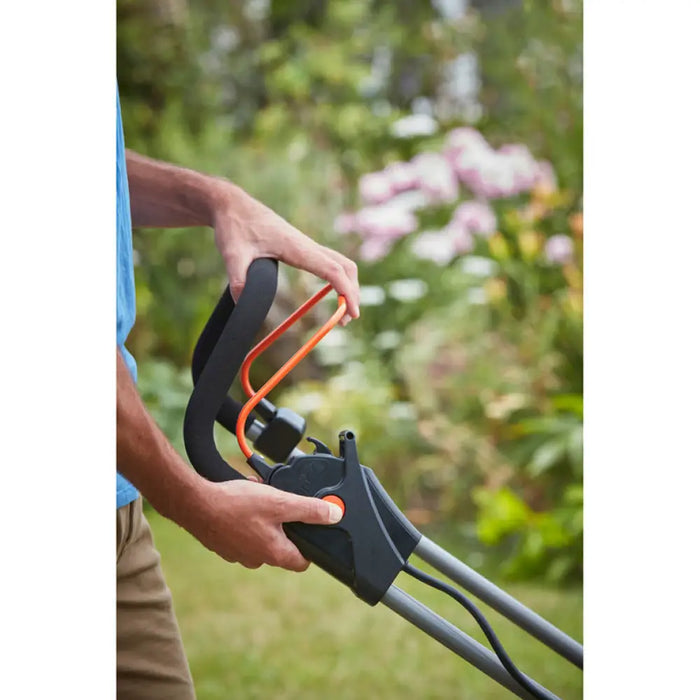 АКУМУЛАТОРНА КОСАЧКА BLACK&DECKER BCMW3318L2-QW