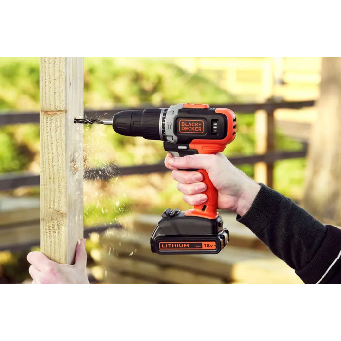 АКУМУЛАТОРНА БОРМАШИНА 18V BCD003C2K-QW