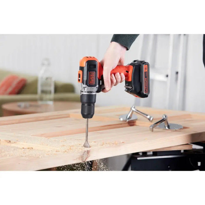 АКУМУЛАТОРНА БОРМАШИНА 18V BLACK&DECKER
