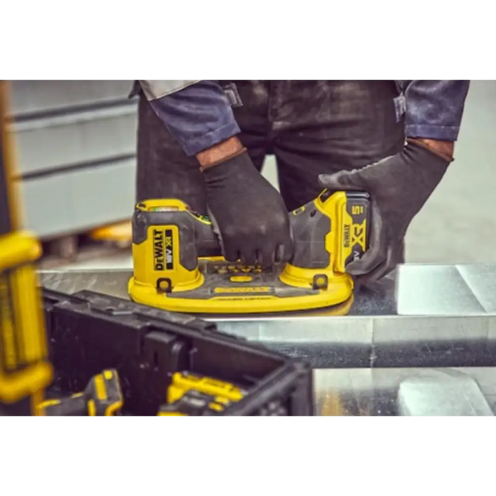 АКУМУЛАТОРНА ВЕНДУЗА 18V DeWALT