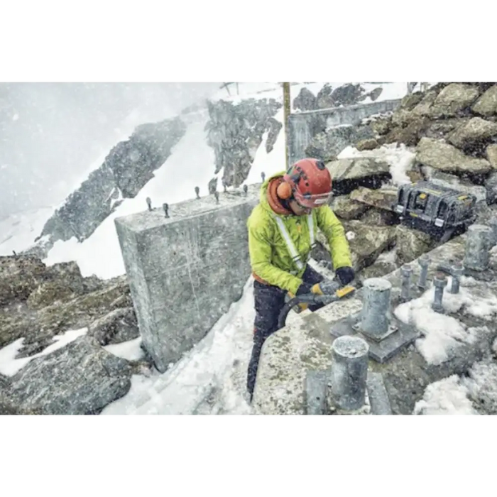 AКУМУЛАТОРЕН ЪГЛОШЛАЙФ 18V,125ММ DeWALT