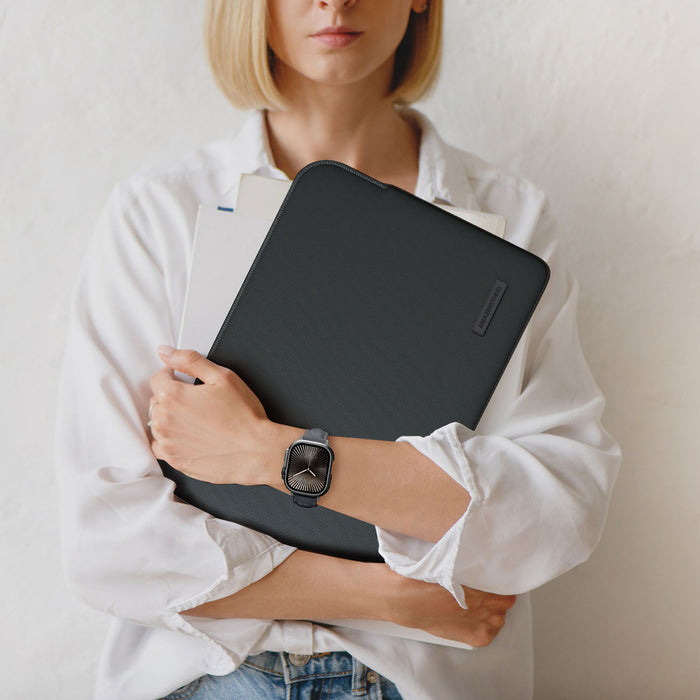 Чанта за лаптоп AmazingThing Minimal BasicBag за MacBook Neo 13" - черна
