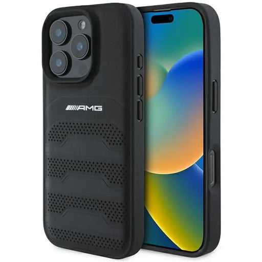 AMG кожен калъф с вдлъбнати линии с черно лого за iPhone 16