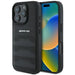AMG кожен калъф с вдлъбнати линии с черно лого за iPhone 16