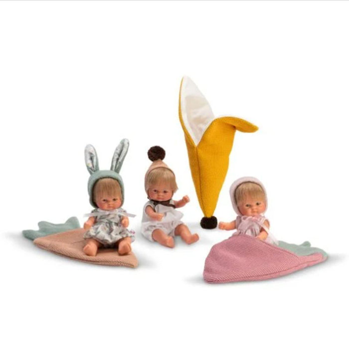 Кукла Asi Dolls Bomboncin - Бебе Чикита, със заешки уши и чувалче морков, 20 cm