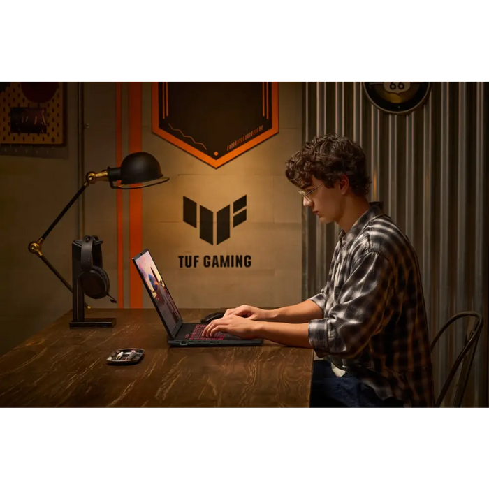 ASUS TUF Gaming A18 FA808UM-S9058 AMD Ryzen™ 7 260 Лаптоп