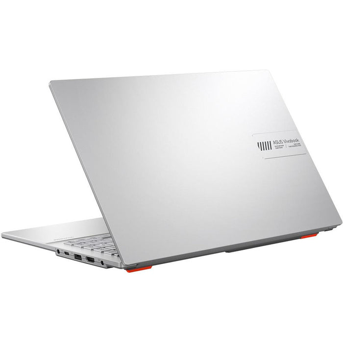 Asus Vivobook Go E1504FA-BQ2424W, AMD, Ryzen R5-7520U 2.8GHz (6MB кеш, до 4.3GHz, 4 ядра, 8 нишки),15.6" FHD (1920x1080),16GB (на bd) LPDDR5, 1TB SSD G3, AMD Radeon Graphics, подсветка ,Chiclet клавиатура, Windows 11 Home, Cool Silver