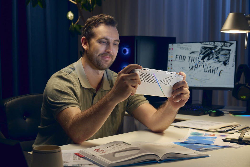 ASUS ROG Xbox Ally RC73YA-NH002W преносима игрова конзола 17.8 см (7") 512 GB Сензорен екран Wi-Fi Бяла