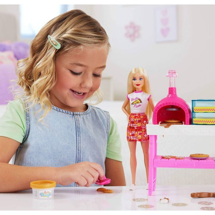 Игрален комплект Barbie - Пицария, с кукла и 25 аксесоара