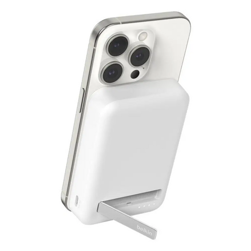 Belkin BoostCharge Pro Безжично зареждане Бяло