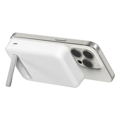 Belkin BoostCharge Pro Безжично зареждане Бяло
