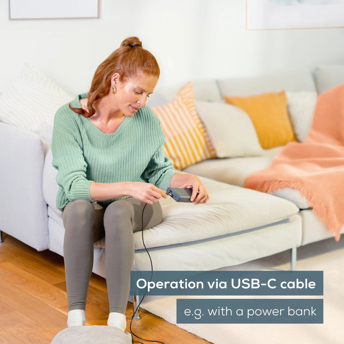 Beurer FM 28 Компактен масажор за крака 2 в 1: Вибрационен масажор и нагревател за крака; 3 програми; Работа чрез USB-C кабел; до размер 43; автоматично изключване след 20 минути