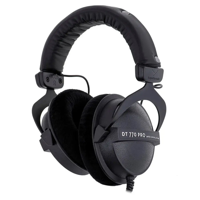 Beyerdynamic DT 770 Pro Black Limited Edition - затворени