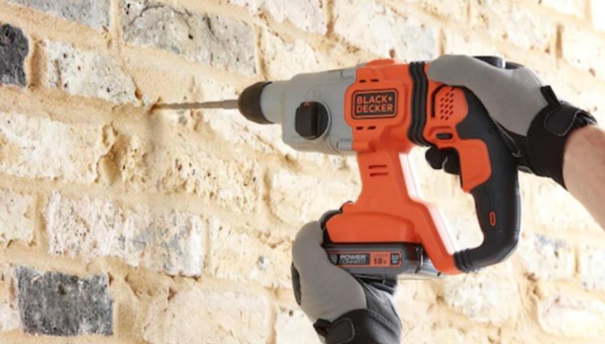 АКУМУЛАТОРЕН ПЕРФОРАТОР 18V BLACK&DECKER
