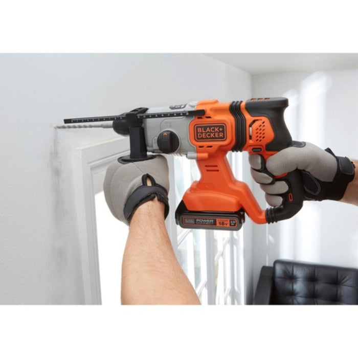 АКУМУЛАТОРЕН ПЕРФОРАТОР 18V BLACK&DECKER