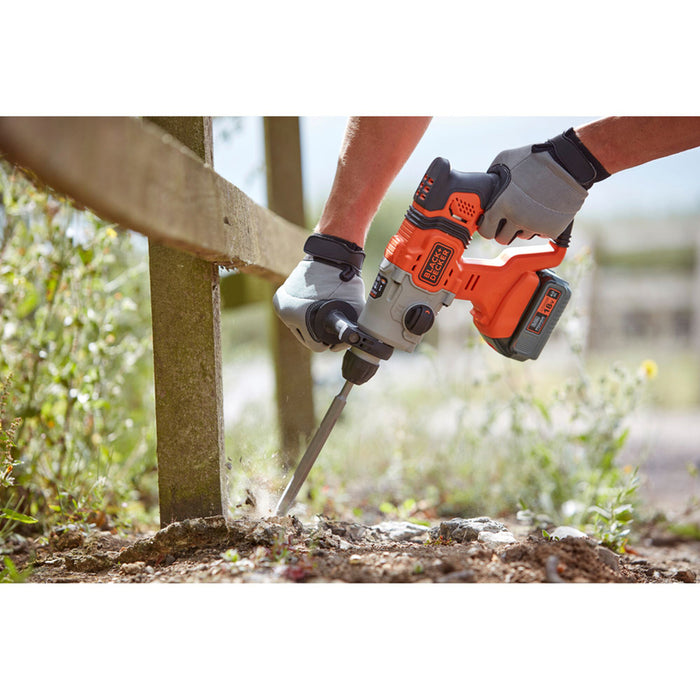 АКУМУЛАТОРЕН БЕЗЧЕТКОВ ПЕРФОРАТОР BLACK&DECKER BCD900M1K-QW 18 V, 1.20 J, SDS PLUS, БРОЙ БАТЕРИИ 1, 4.00 Ah, КУФАР