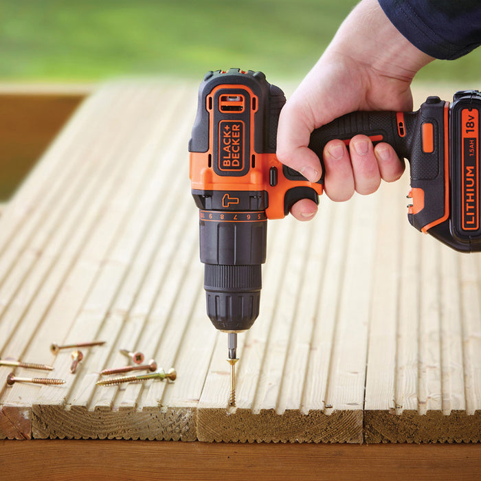 АКУМУЛАТОРНА УДАРНА БОРМАШИНА С ДВЕ БАТЕРИИ 1.5 AH И ЗАРЯДНО BLACK&DECKER BDCHD18BAFC-QW 18 V, 40.00 nm, БРОЙ БАТЕРИИ 2, 1.50 Ah, КУФАР