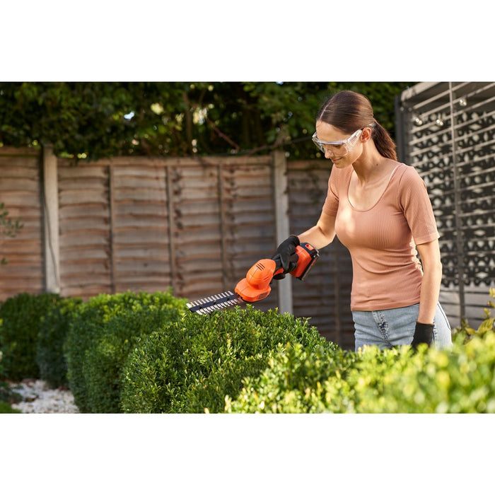Моторна ножица за жив плет Black & Decker BCSS18D1-QW