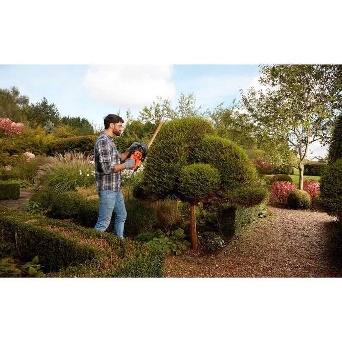 Електрически тример за жив плет Black & Decker BEHTS401-QS