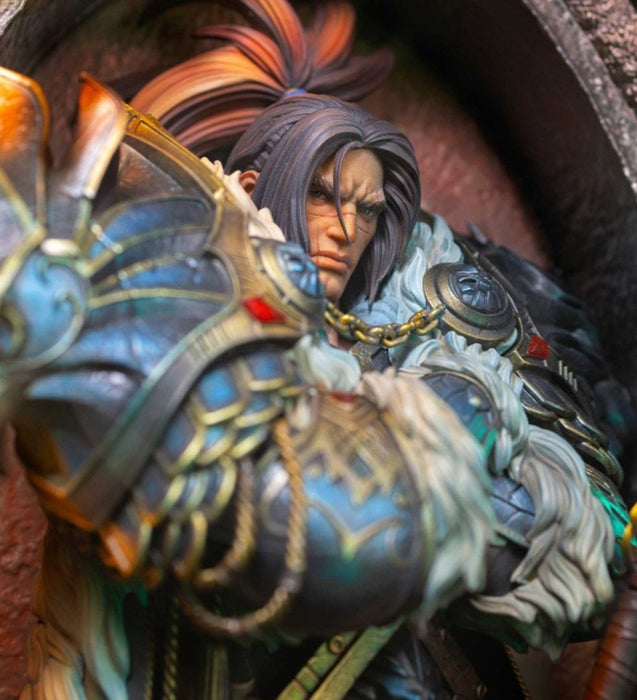 Статуетка HEX Games: Hearthstone - Varian Wrynn, 31 cm