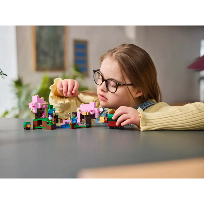 Блокове LEGO MINECRAFT 21260 Градината на вишневия цвят