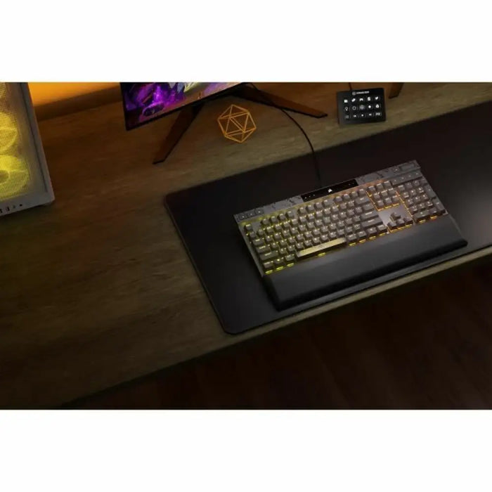 Блутут клавиатура Corsair K70 MAX RGB Черен Сив френски