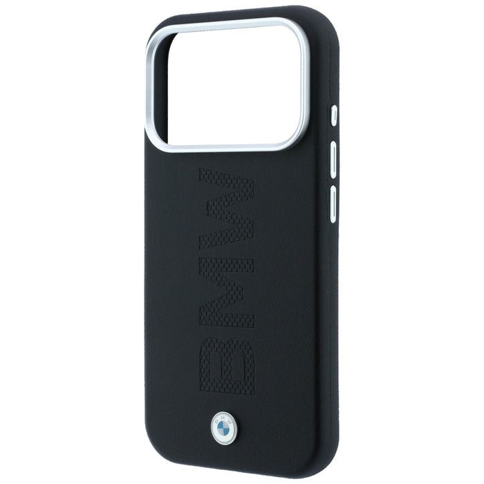 Калъф MagSafe с централно релефно щамповане на знака BMW за iPhone 17 Pro Max / 18 Pro Max - черен