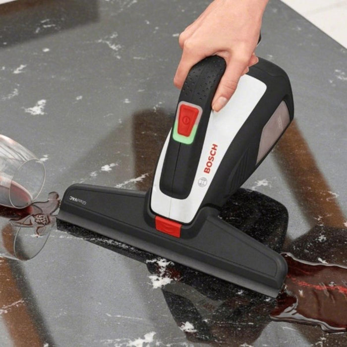 АКУМУЛАТОРНА СТЪКЛОЧИСТАЧКА BOSCH Plus