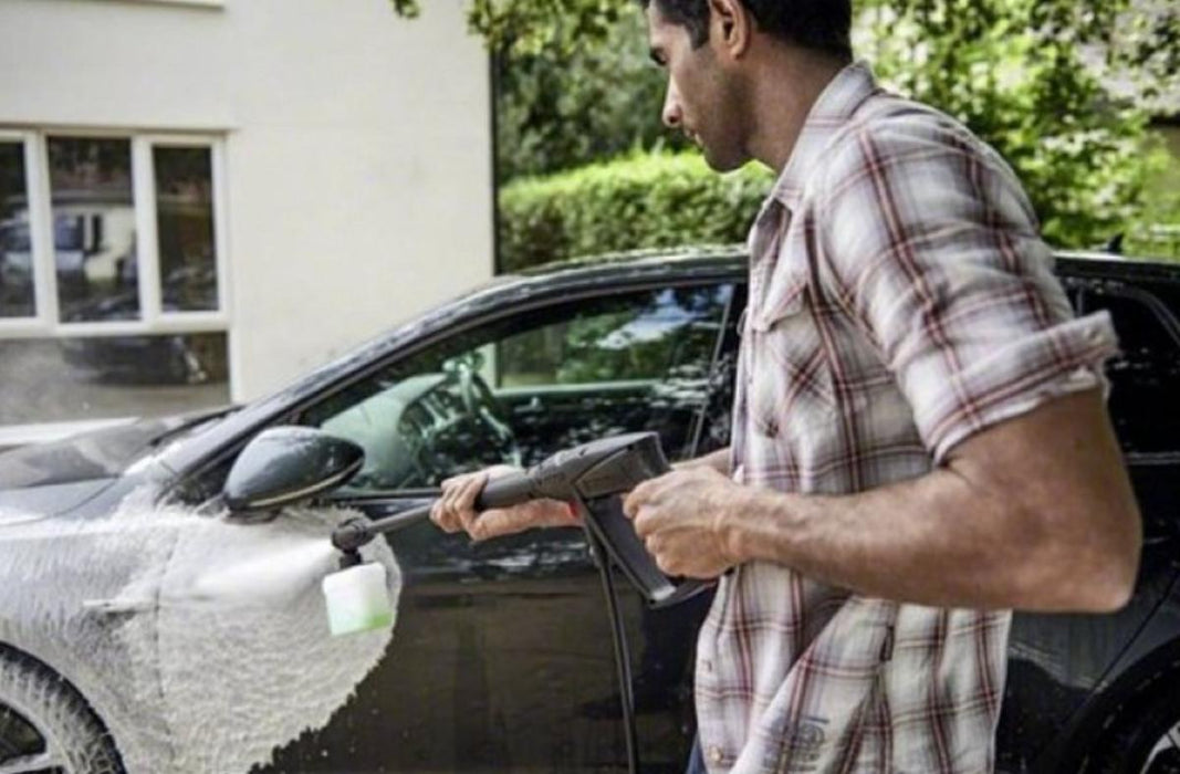 ВОДОСТРУЙКА BOSCH UNIVERSAL AQUATAK 125