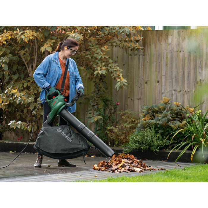 ЛИСТОСЪБИРАЧ BOSCH UNIVERSAL GARDEN TIDY 3000 W, МАКСИМУМ СКОРОСТ НА ИЗДУХВАНЕ 285 km/h