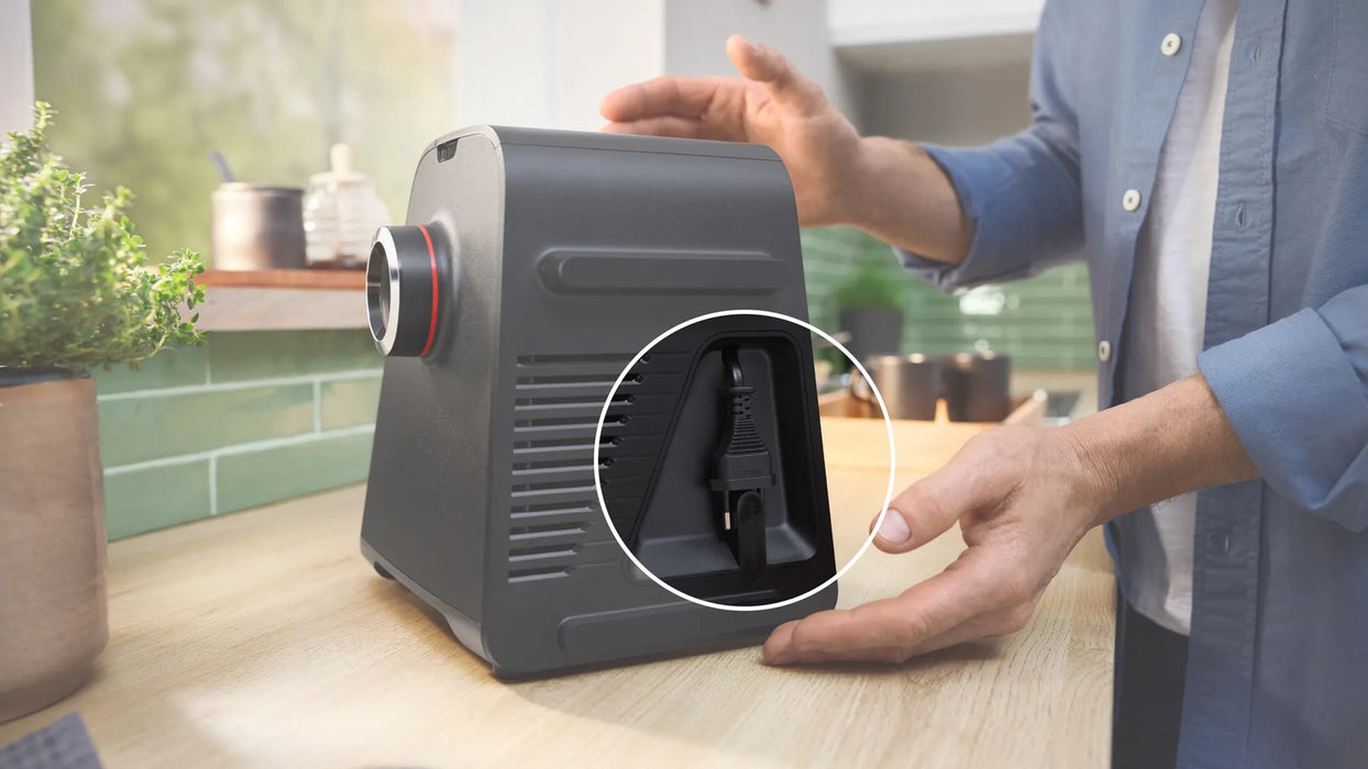 Bosch Serie 4 MFWS450B месомелачка 500 W Черен