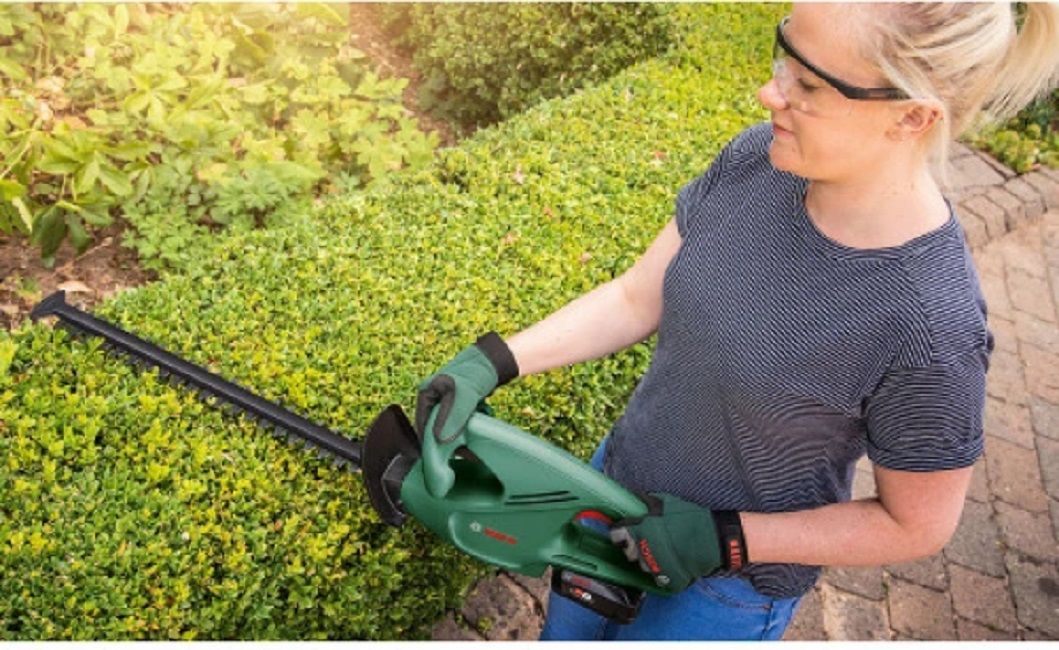 Акумулаторен храсторез Bosch - EasyHedgeCut, 18V-45, 2 Ah, 124 min, 2400 spm