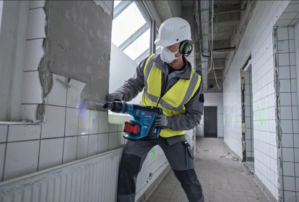 Акумулаторен перфоратор Bosch - Professional GBH 18V-40 C