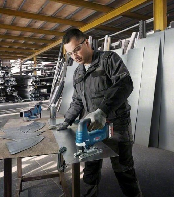 Акумулаторен прободен трион Bosch - Professional GST 185-LI, 18 V, 125 mm